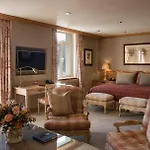 Отель Palace 5*