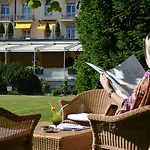 Отель Palace 5*