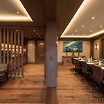 Palace 5*