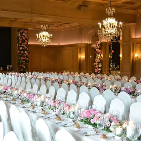 Ξενοδοχείο Palace Γκστάαντ