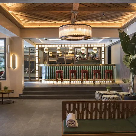 Palace Ξενοδοχείο 5*